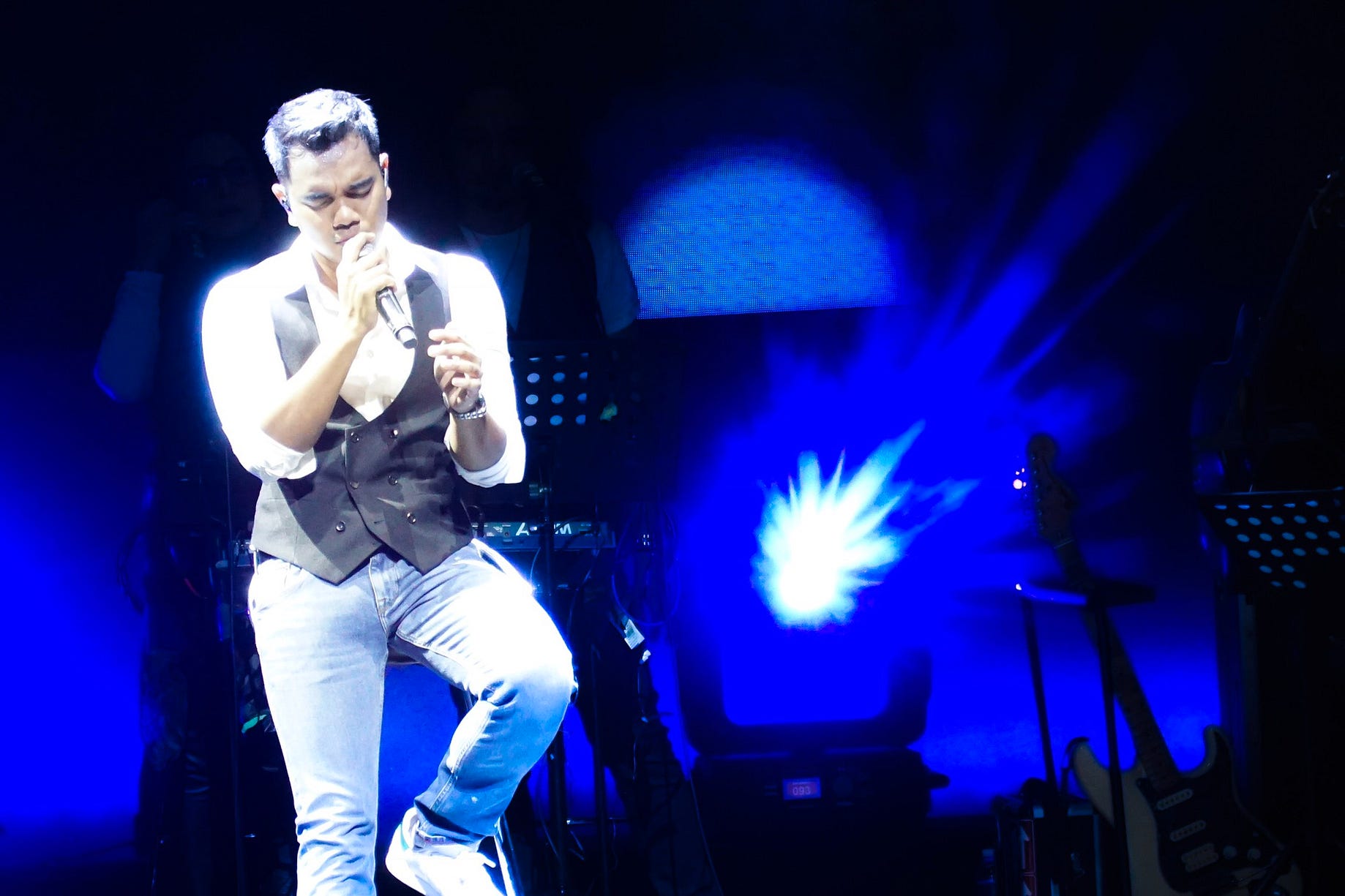 Just Us Alif Satar Siti Nordiana Concert By Muhammad Zaki Medium