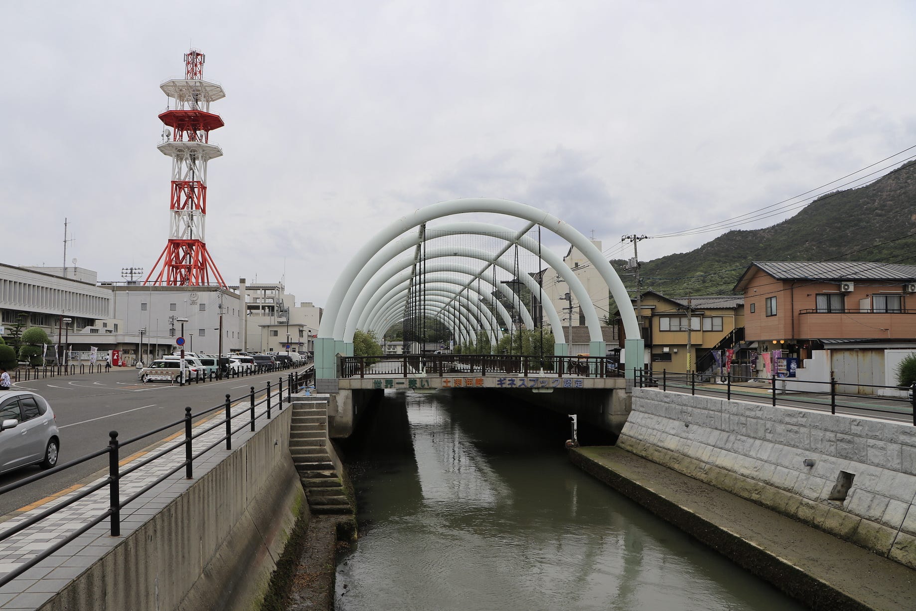 1905 瀨戶內國際藝術祭 小豆島篇 和直島 豊島 犬島等曾被作為重工業基地 甚至遭受嚴重汙染的命運不同 自然資源豐富 By 世界 進行中