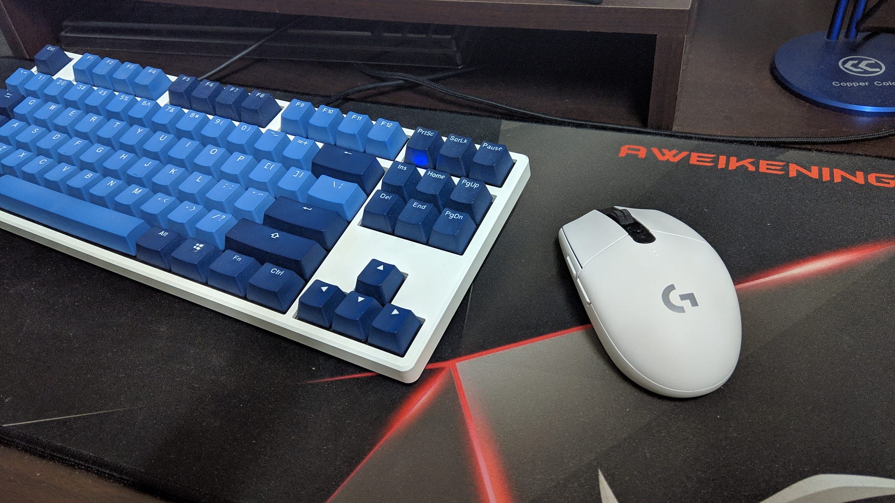 Logitech 羅技g304 無線電競滑鼠開箱 Logitech 羅技g304 無線電競滑鼠開箱2019 3 5 By Awei 開 玩 笑 Medium