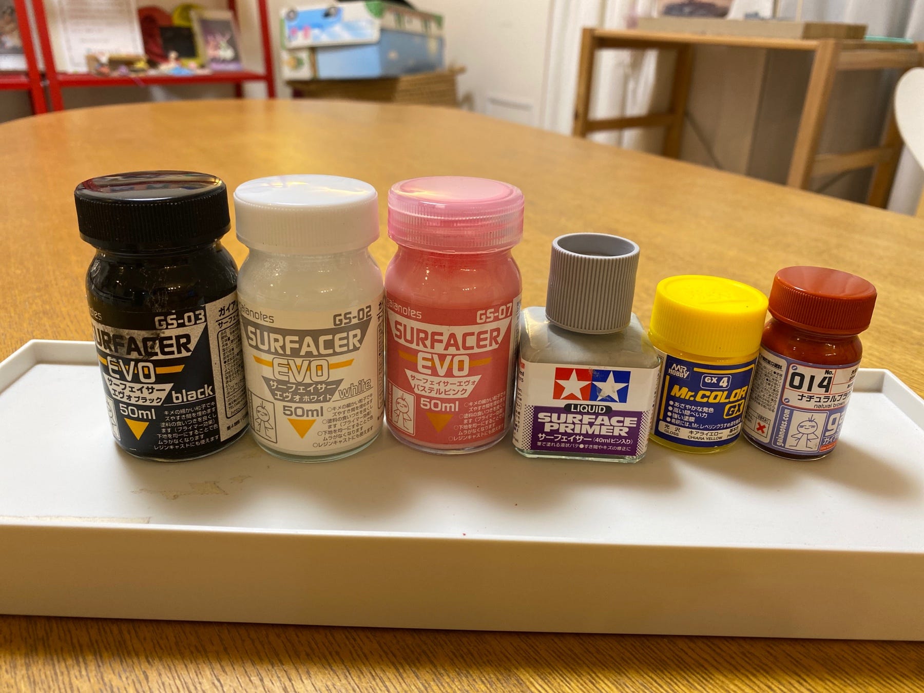 メモ 赤い塗料と下地と発色の良さの検証 Rgサザビーの赤を何色で塗るか考えて テストピースを作っていたところ 自分が思っ By Mitsuru Haga Medium