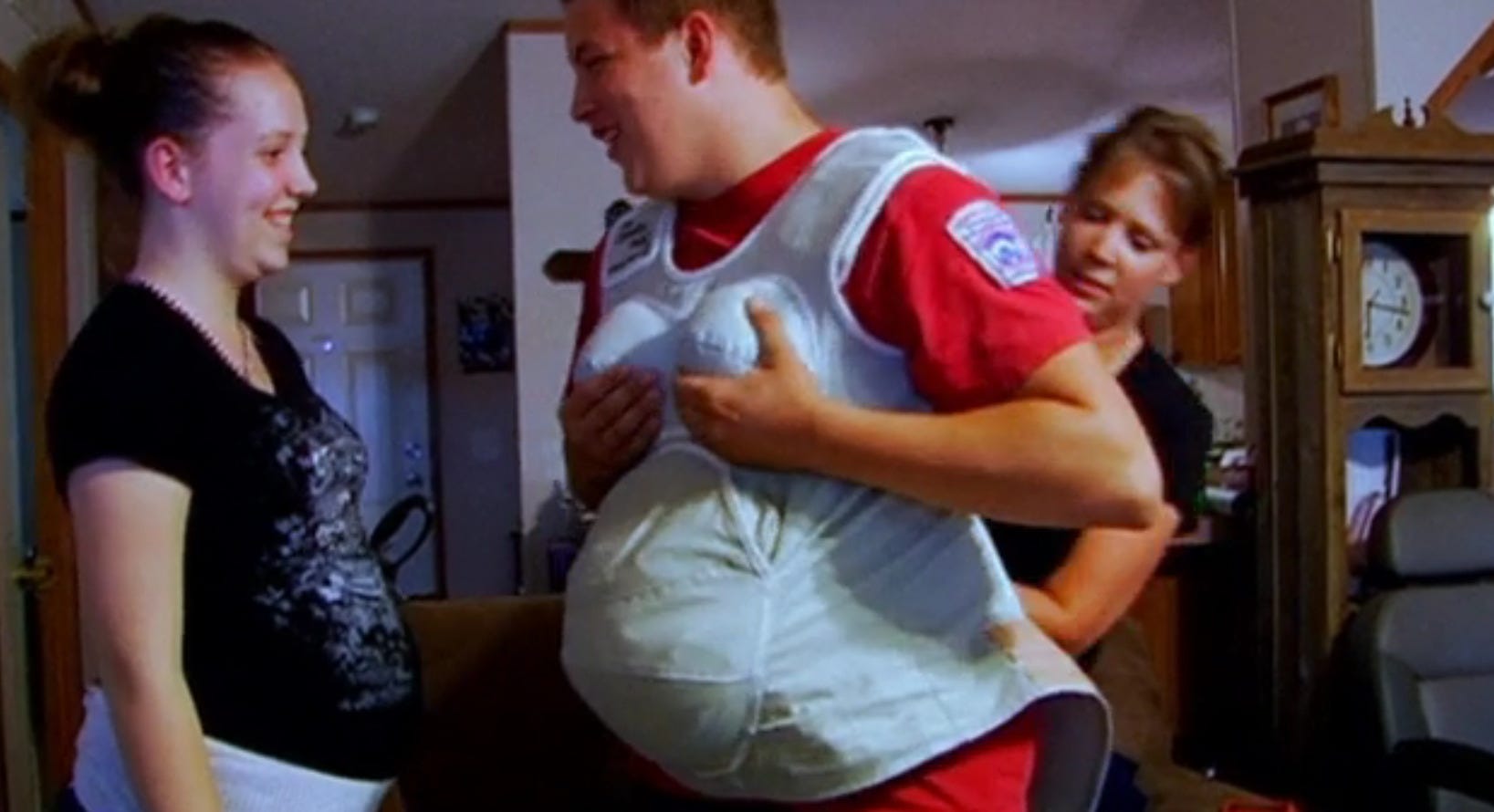 Recap 16 Pregnant Brooke This Episode Has Everything Husbands By A Medium