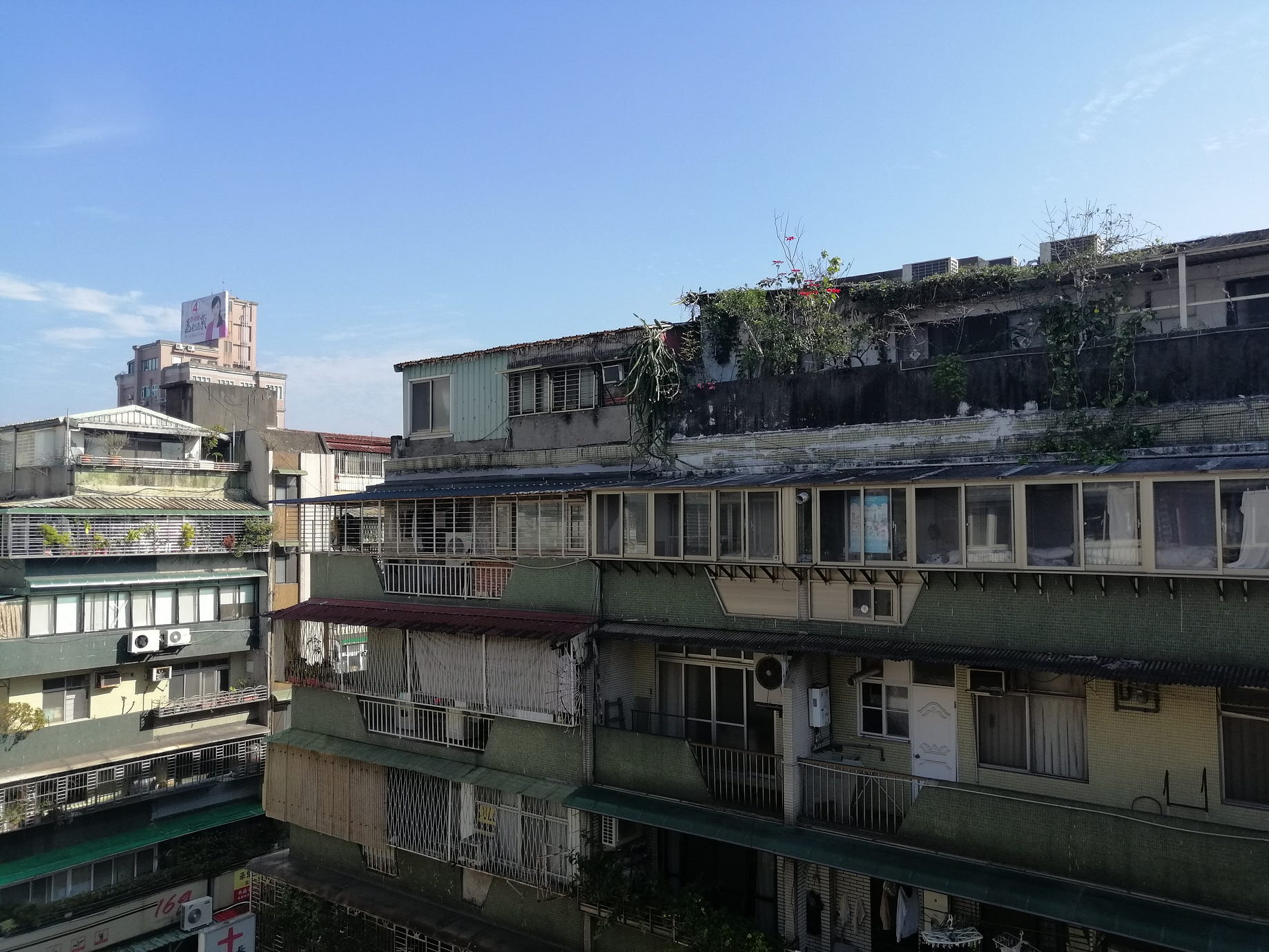 What Cheap 250 Rent In Central Taipei Looks Like Medium