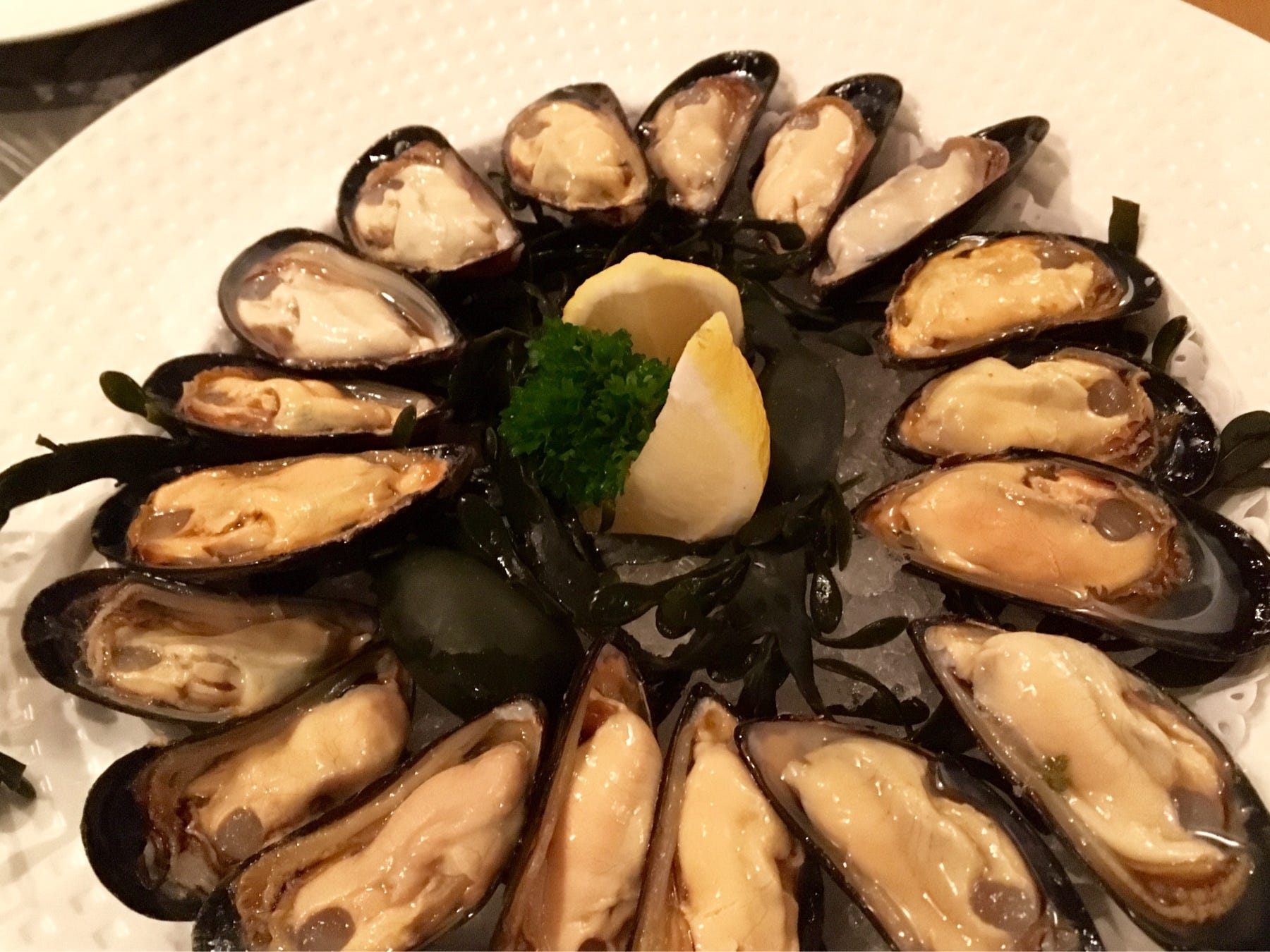 何故かガイドブックで紹介されないオランダのムール貝を紹介しましょう By Ka The Europe Journal Medium 何故かガイドブックで紹介されないオランダのムール貝を紹介しましょう By Ka The Europe Journal Medium