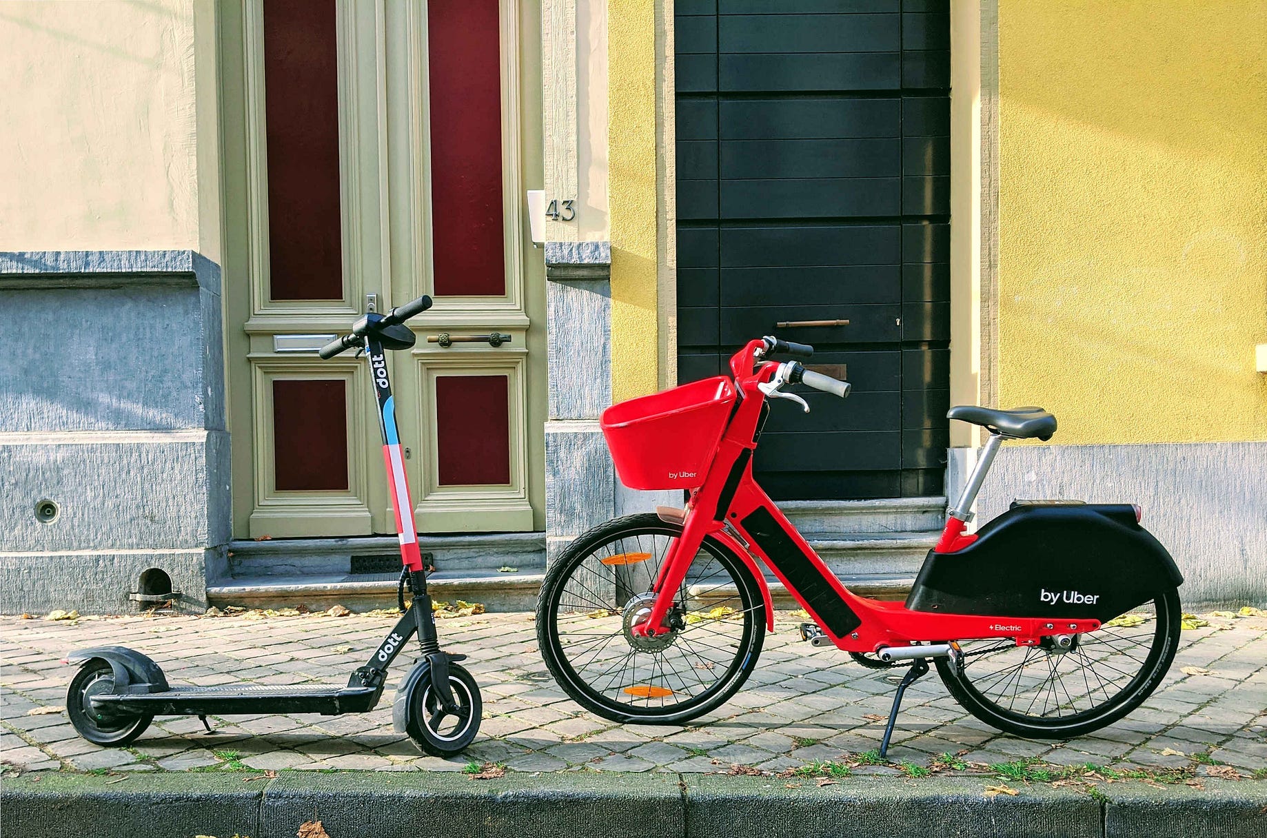 E-scooters Vs. E-bikes: Everything You 