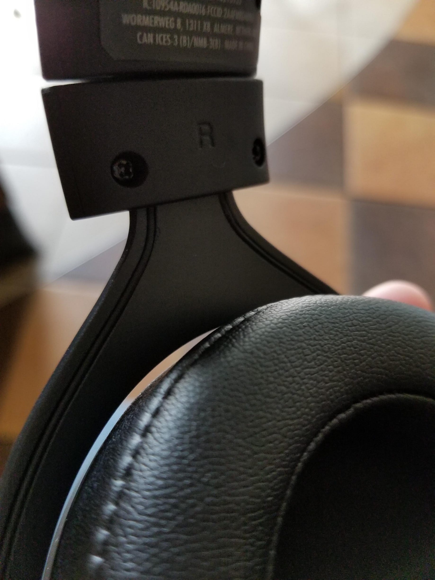 Corsair HS70 Wireless Gaming Headset 