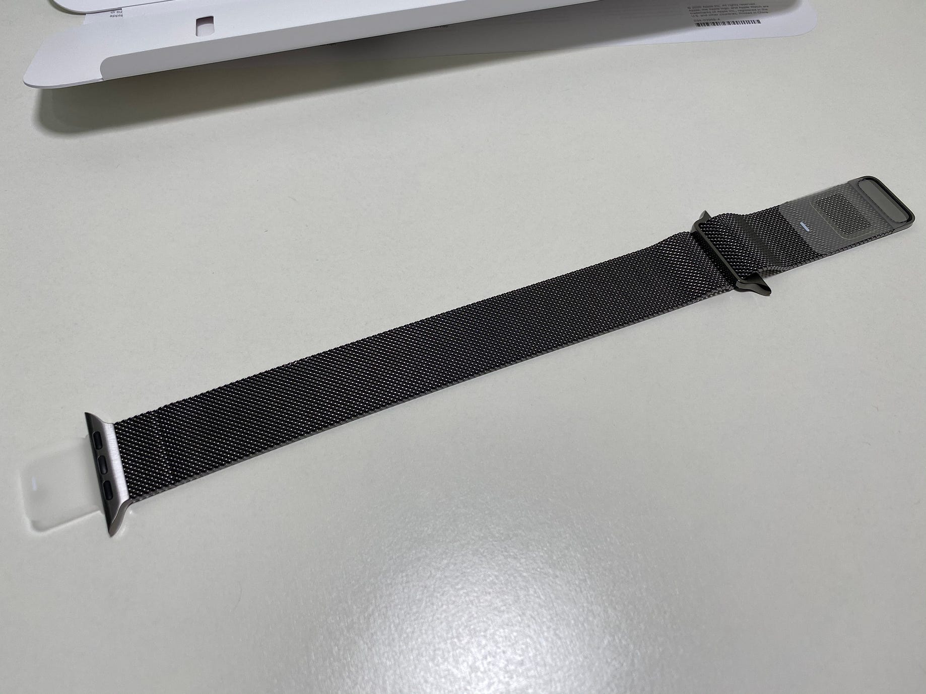 Apple Watch 原廠不鏽鋼米蘭錶帶開箱 Zrealm Life Medium