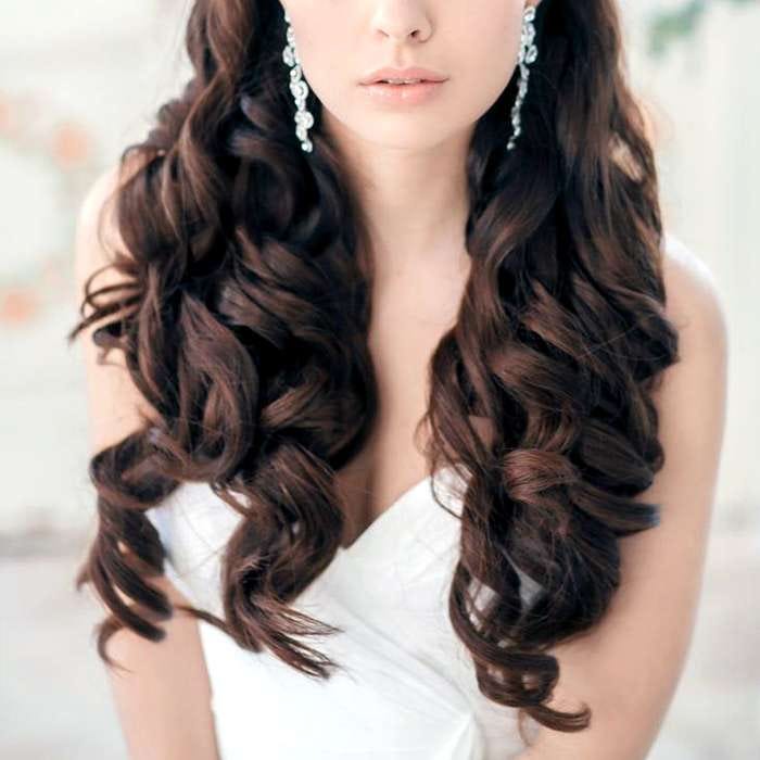 Stunning Half Up Half Down Wedding Hairstyles Weddingdoers Medium