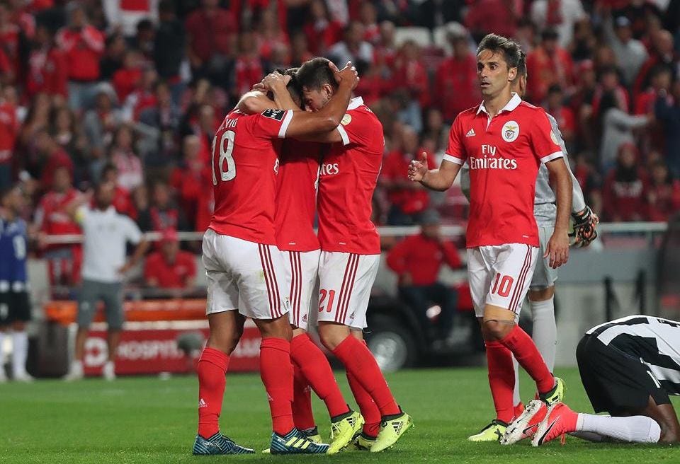 Benfica Bate Portimonense Com Golaco De Andre Almeida Mas Preocupa Para A Champions League By Luis Francisco Prates Medium
