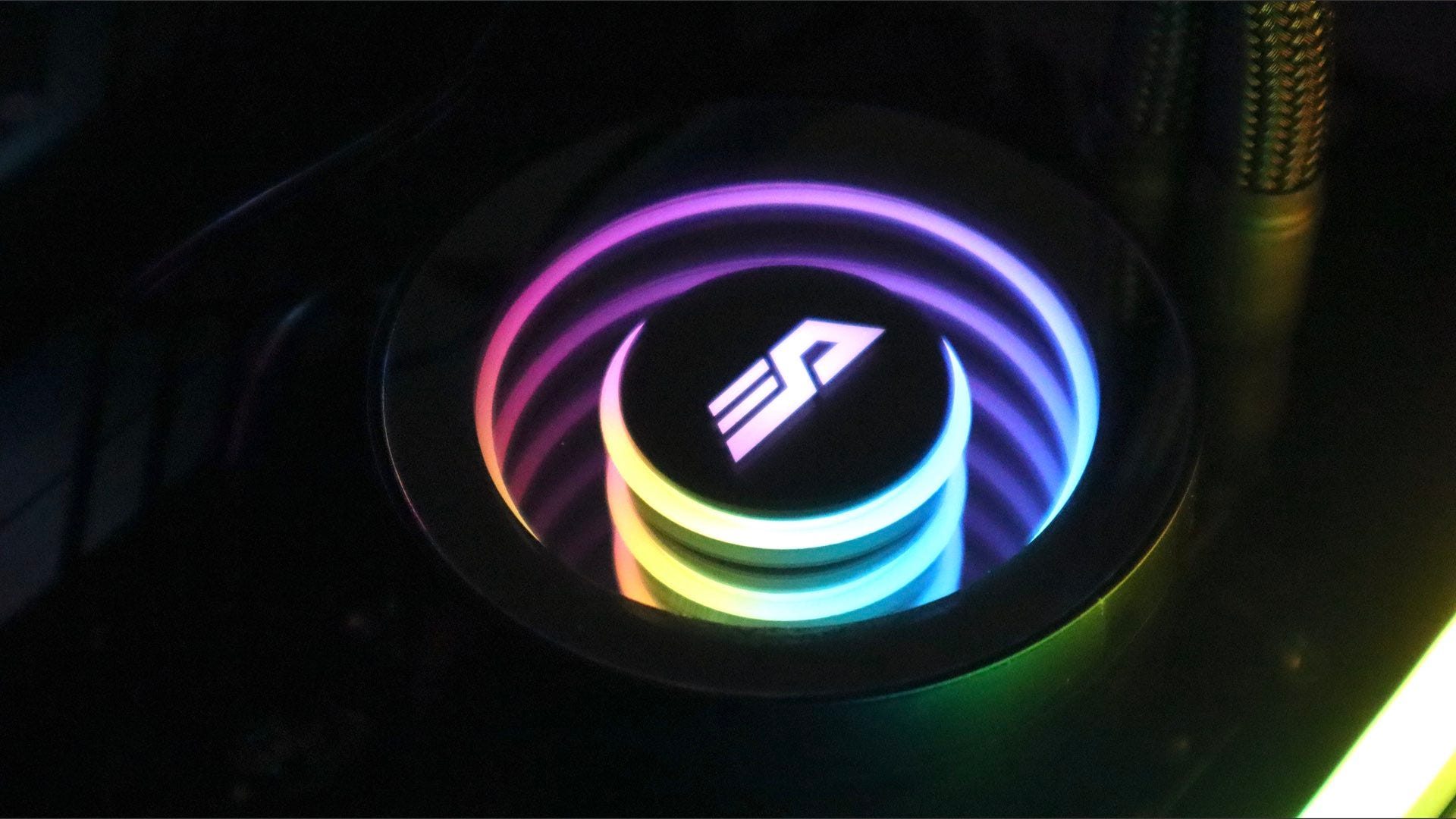 3C／價格客家　用料不差　高 C/P 值　darkFlash SYMPHONY TR360 A-RGB 一體式水冷