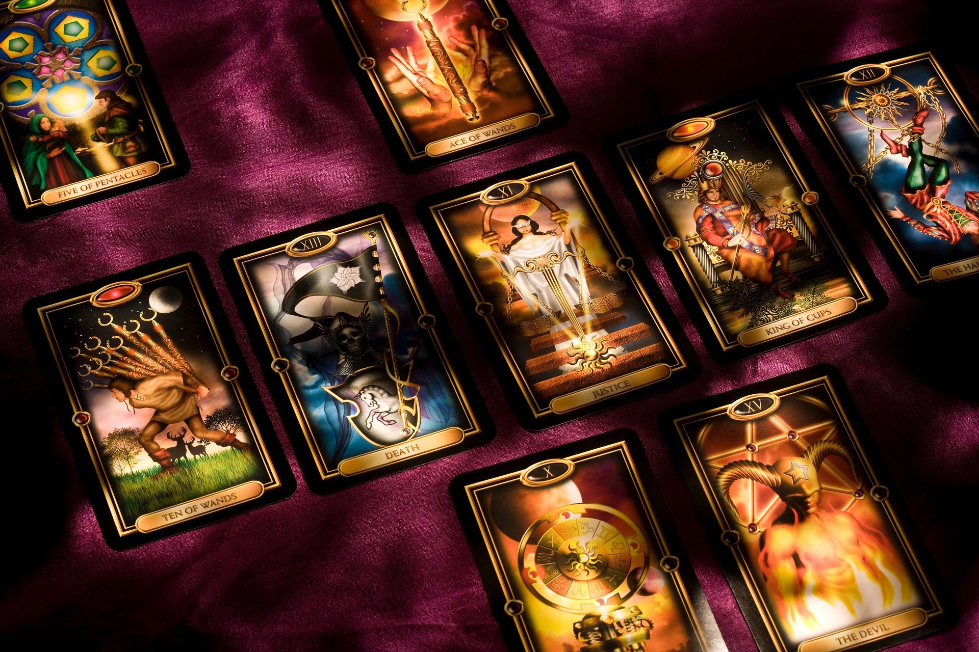 Learning Tarot Here S How To Make That Easier By Laura Rosell The Casual Mystic Medium