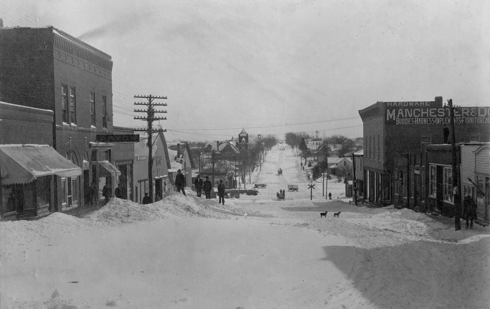 The Creepiest Small Town in America Skidmore Missouri. by Mike Moran