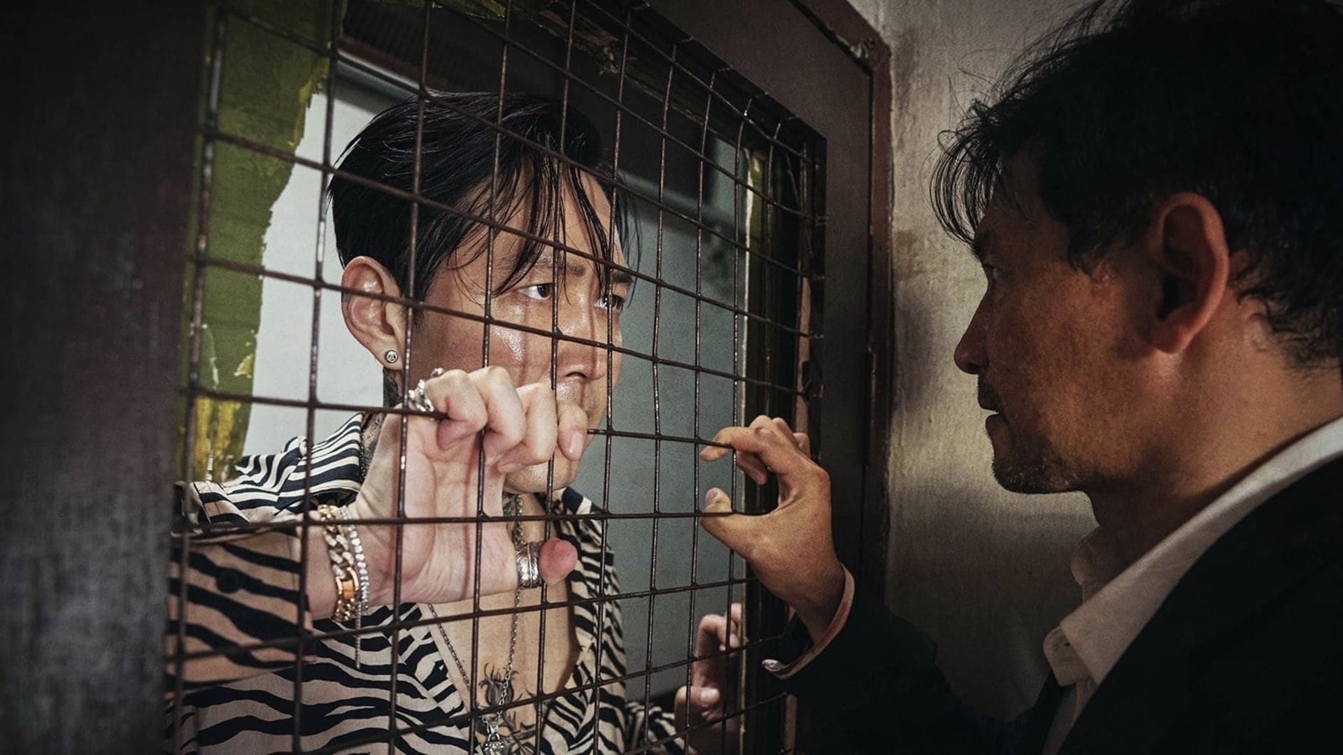 watch deliver us from evil online free