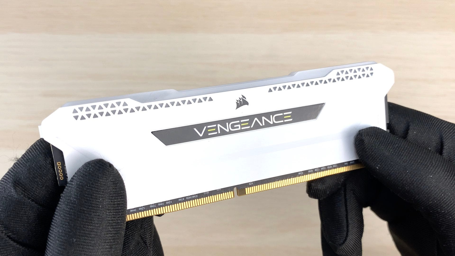 3C／頂尖性能 雪白復仇！CORSAIR VENGEANCE RGB PRO SL 16GBx2 3600MHz 