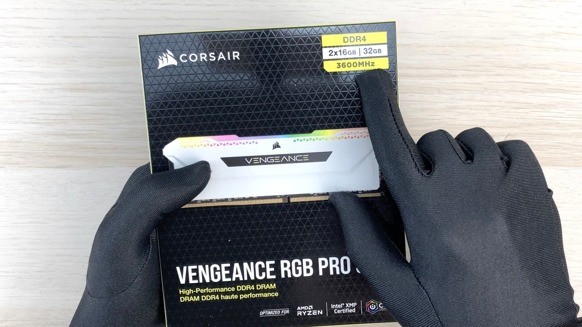 3C／頂尖性能 雪白復仇！CORSAIR VENGEANCE RGB PRO SL 16GBx2 3600MHz 