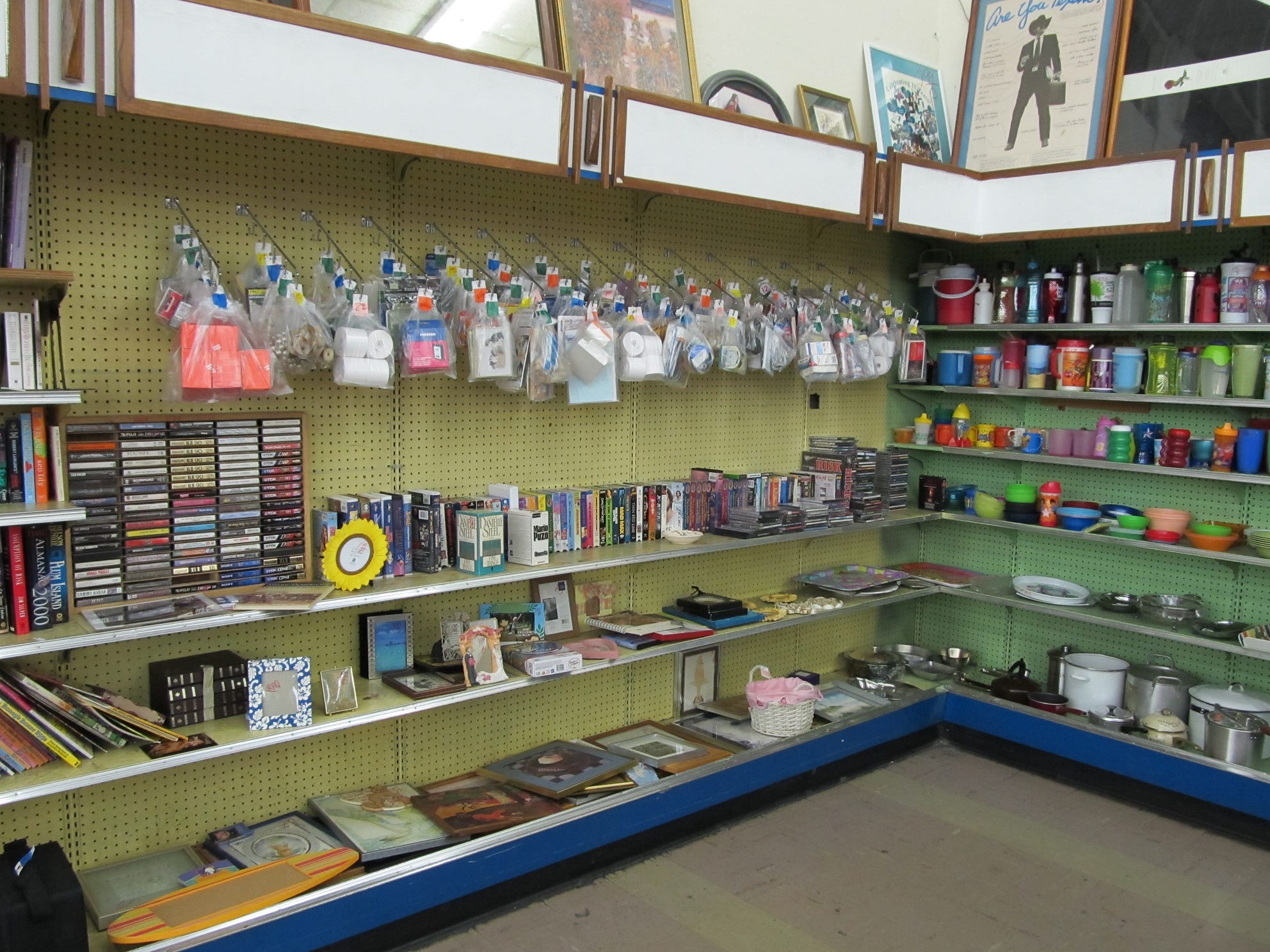 Thrift store photo essay image