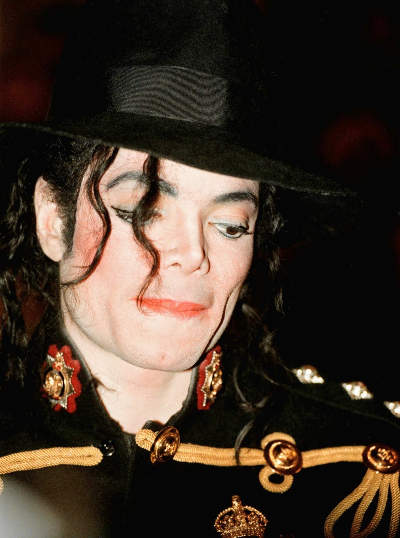 Michael Jackson diz ser contrário à prisão de piratas musicais | by MJ Beats | MJ Beats