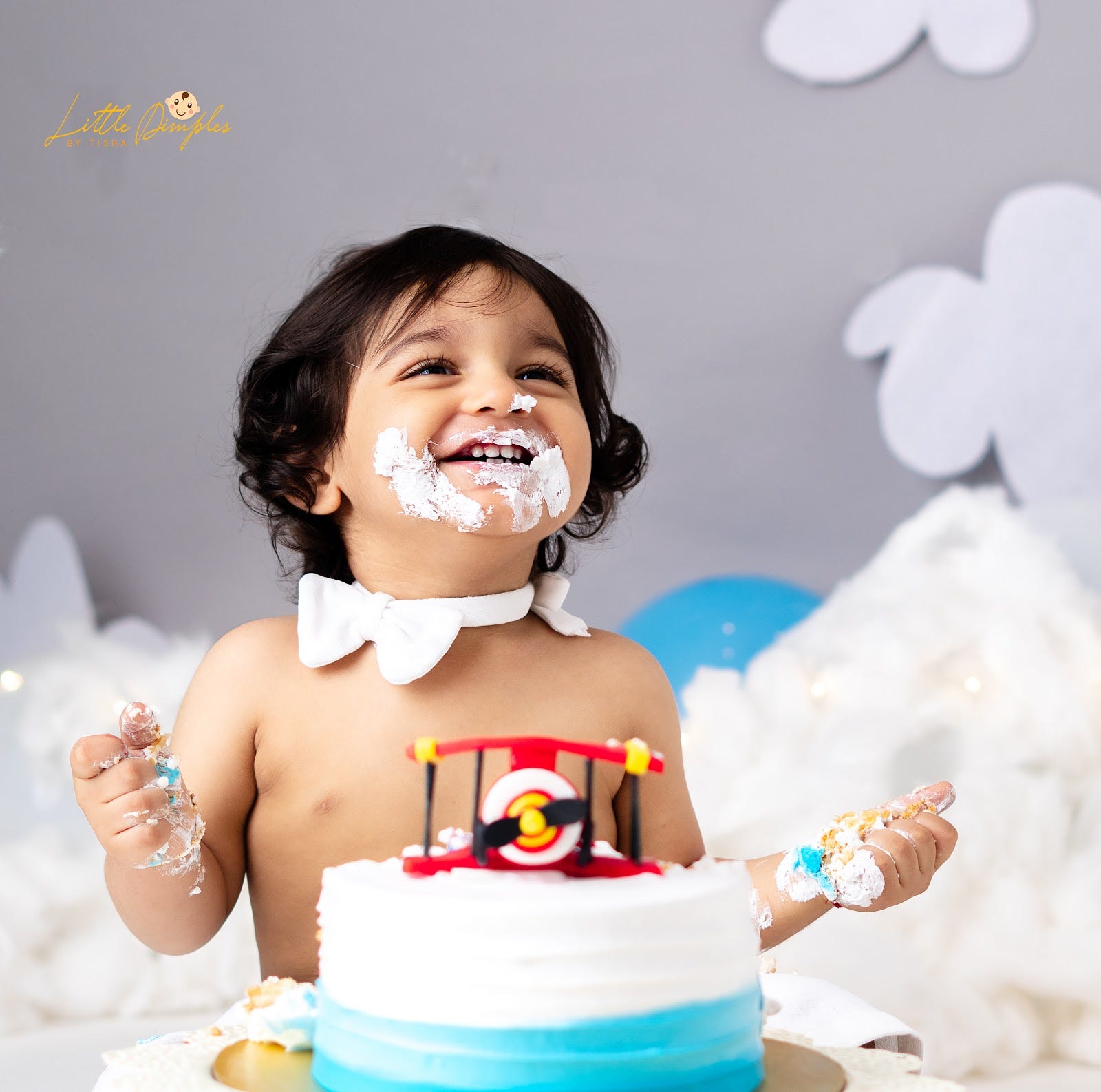 cake smash photographer in Bangalore