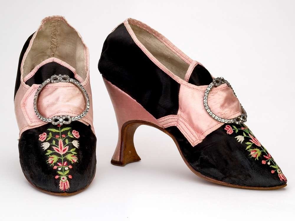 bata heels 2018