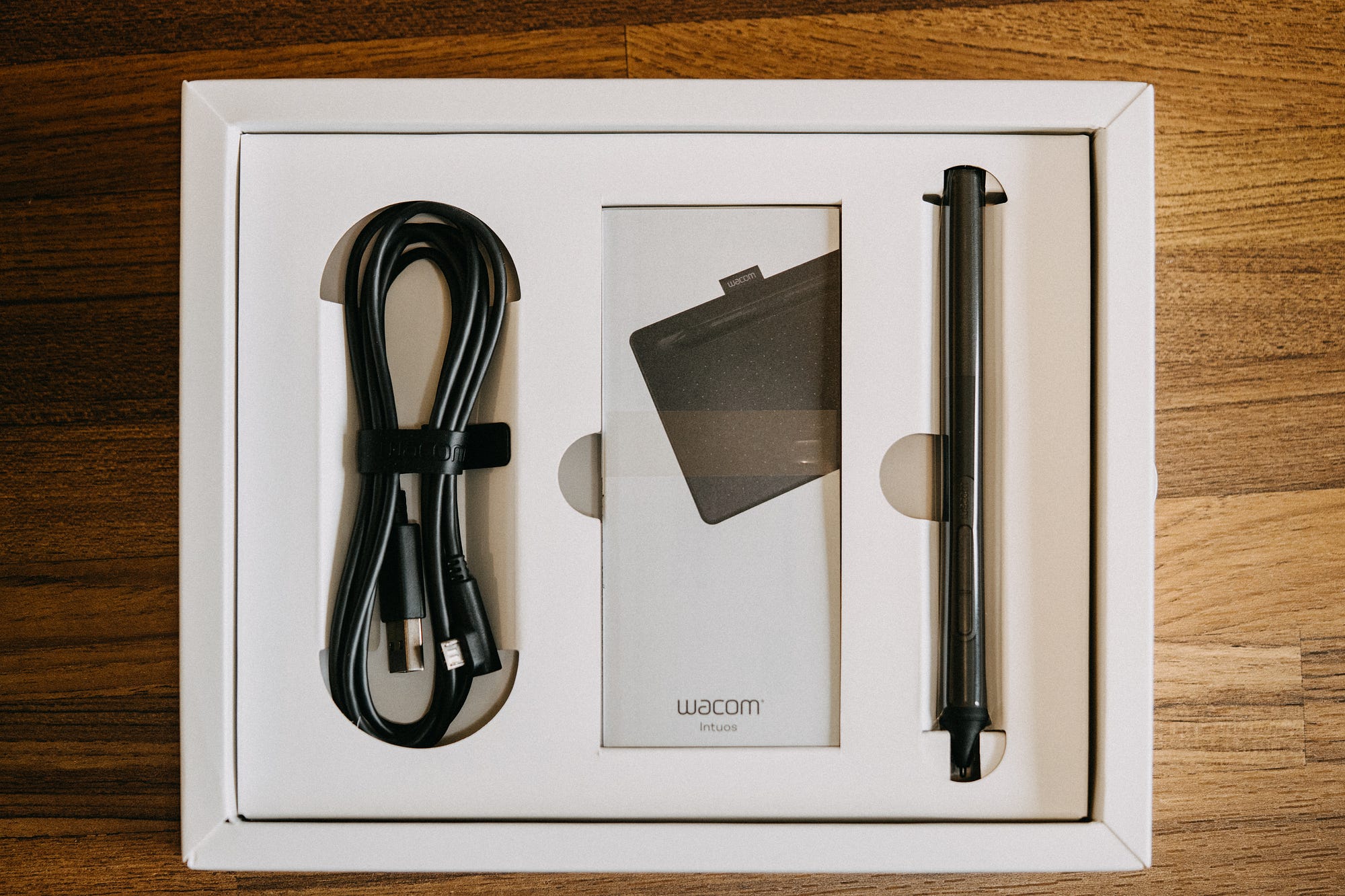 開箱 Wacom Intuos 繪圖板 因為我的繪圖板壞了 Wacom By Taotzu Chang 道慈 Taotzu Chang S Picture Medium