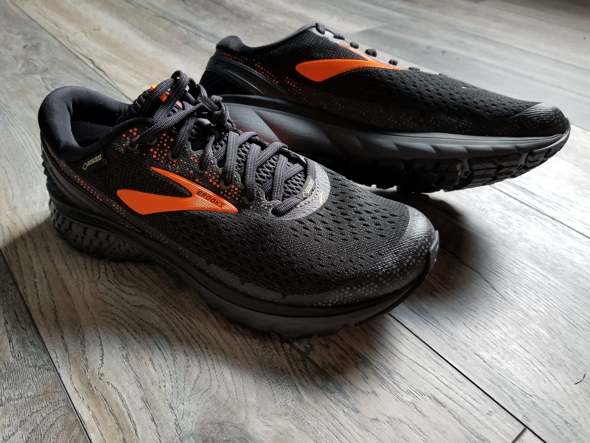 brooks ghost 11 goretex