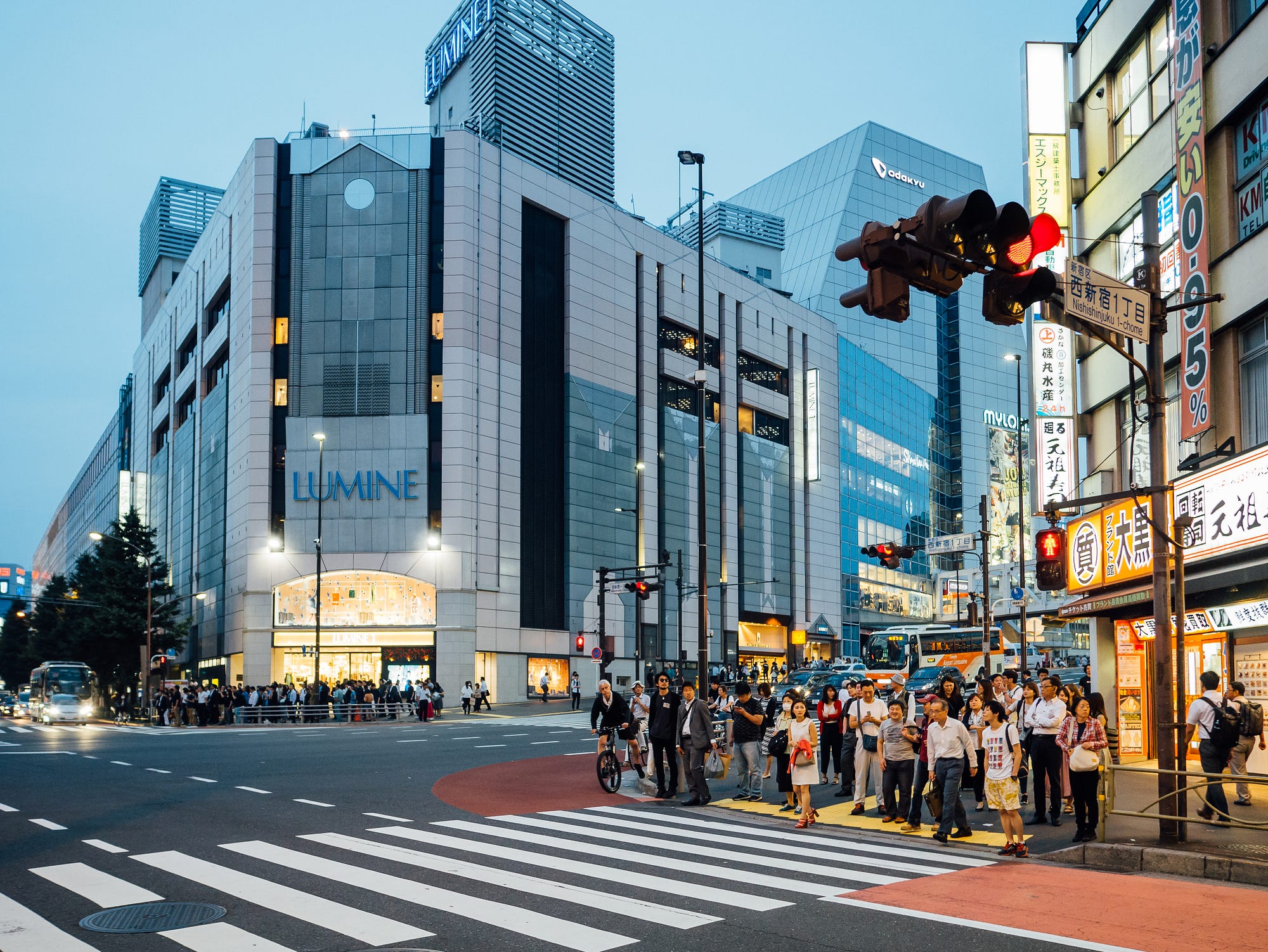遊記 17初夏 與東京的第一次 一 新宿 澀谷 拖了兩個月才寫一篇 最近超級懶惰 By Roa Kuo Roa S Blog Medium 遊記 17初夏 與東京的第一次 一 新宿 澀谷 拖了兩個月才寫一篇 最近超級懶惰 By Roa Kuo Roa S Blog Medium