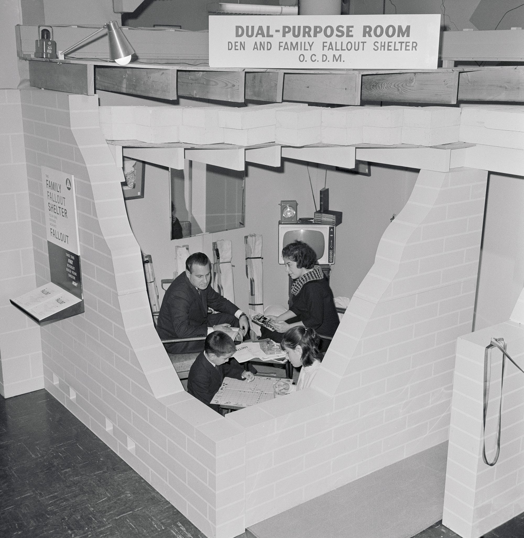These pictures show how cozy fallout shelters were perfect ...