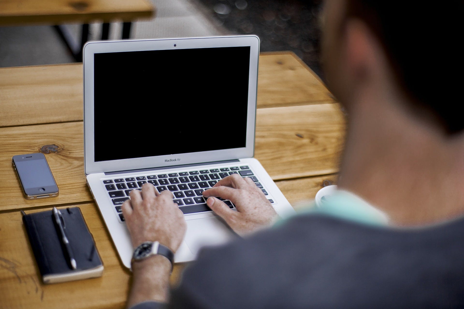 The Pros And Cons Of Hiring Freelance Copywriters By ProPRcopy Medium