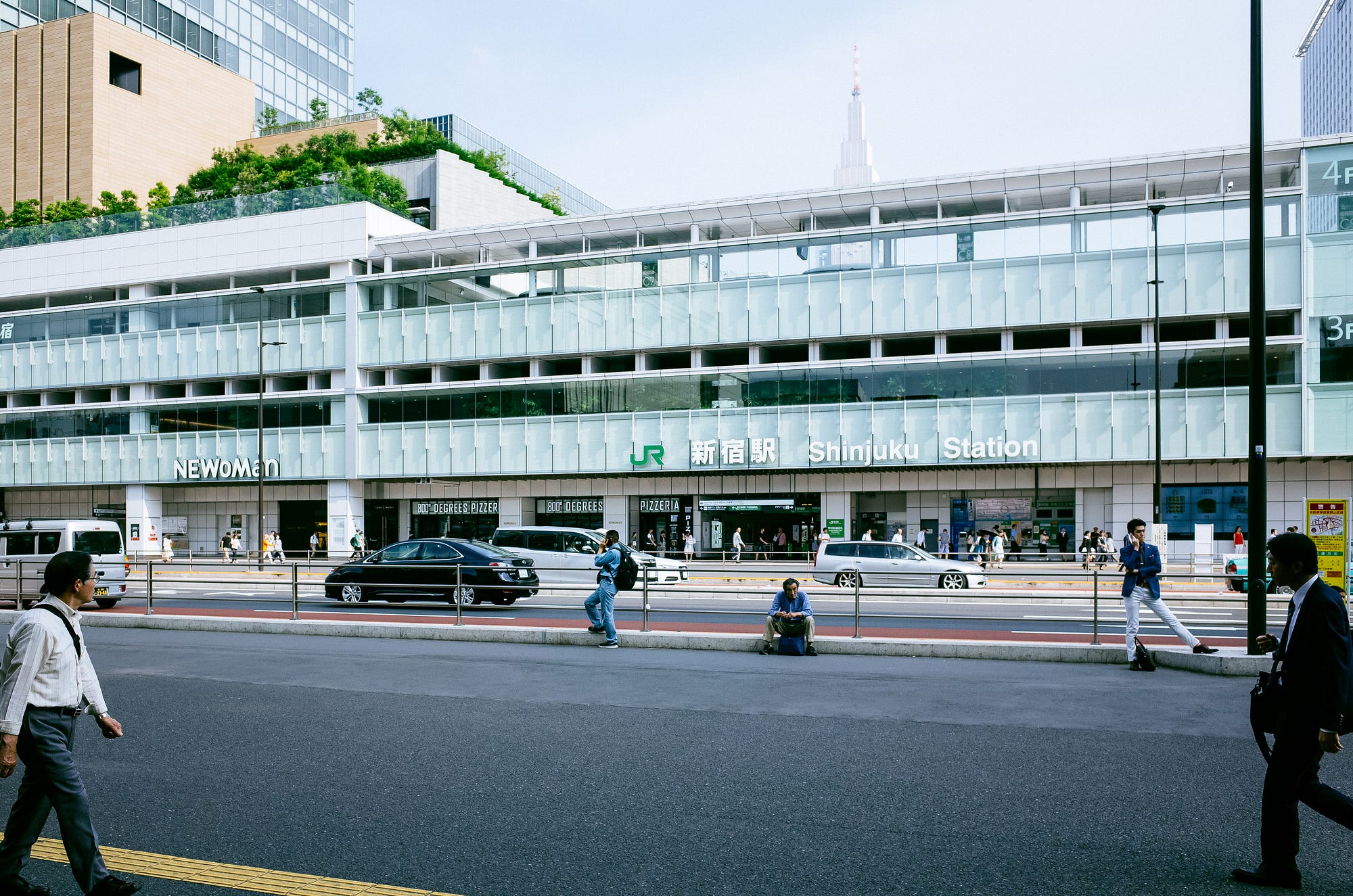遊記 17初夏 與東京的第一次 一 新宿 澀谷 拖了兩個月才寫一篇 最近超級懶惰 By Roa Kuo Roa S Blog Medium