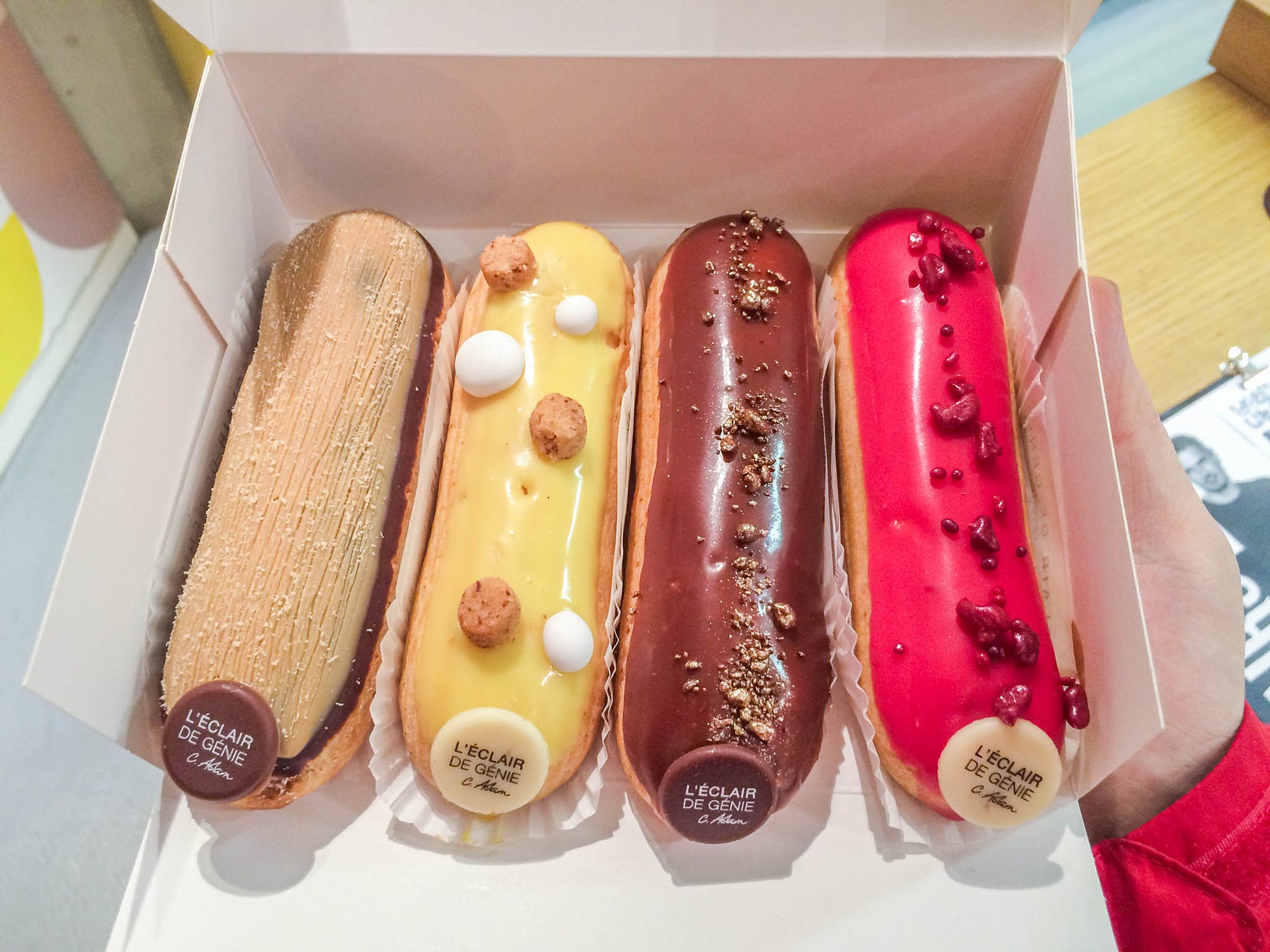 玛黑区闪电泡芙专店l Eclair De Genie 出来吃了这么多法式甜点 我最喜欢的还是闪电泡芙 Eclair 无论是在出名的甜 By Chi Zhang Medium