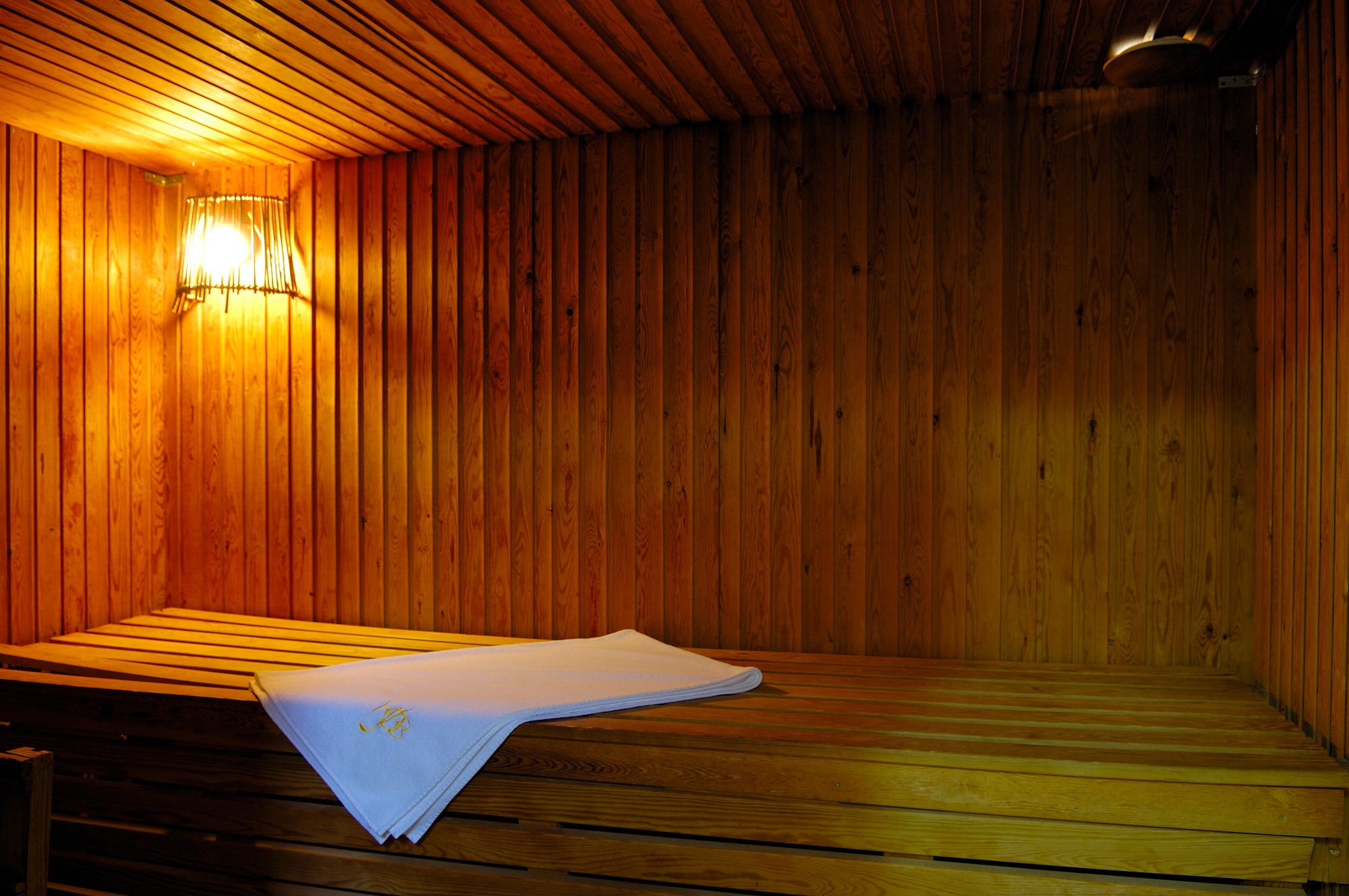 A Guide to Using Sauna to Increase Your Health and Longevity by John