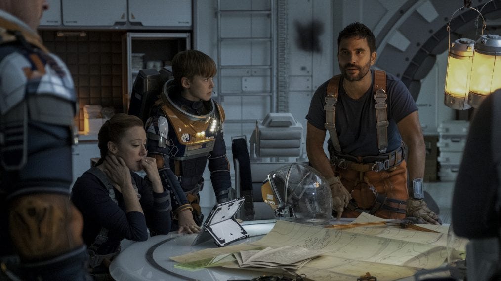 Official Lost In Space S02e01 Season 2 Episode 1
