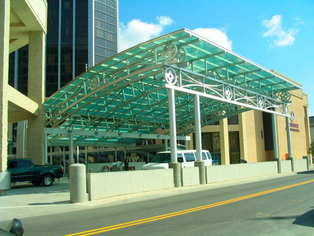 Penggunaan bahan Polycarbonate untuk kanopi  Braja Awning