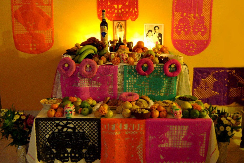 Ofrendas De Muertos Un Ritual Al Recuerdo Mercadoni News Medium