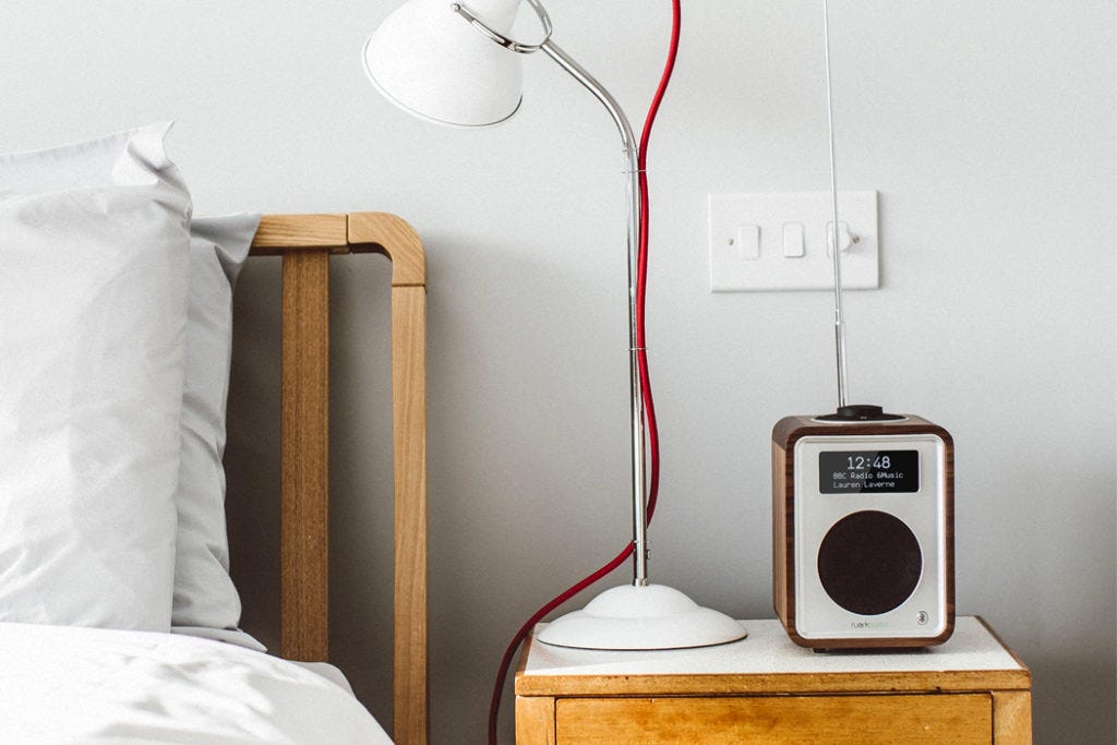 Retro Radio Is Minimal And Delivers Sound In A Nostalgic Way