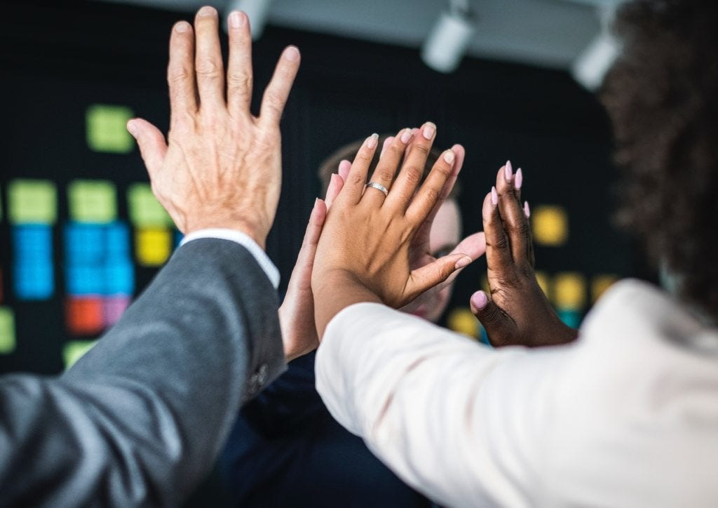 How to Facilitate Roundtable Discussions 5 Tips to Create Meaningful