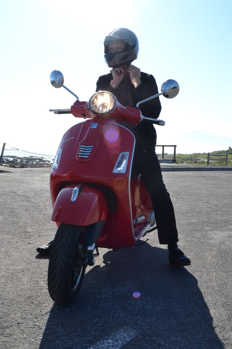 Road Test 2015 Vespa Gts300 Super Rocking Bikes Medium