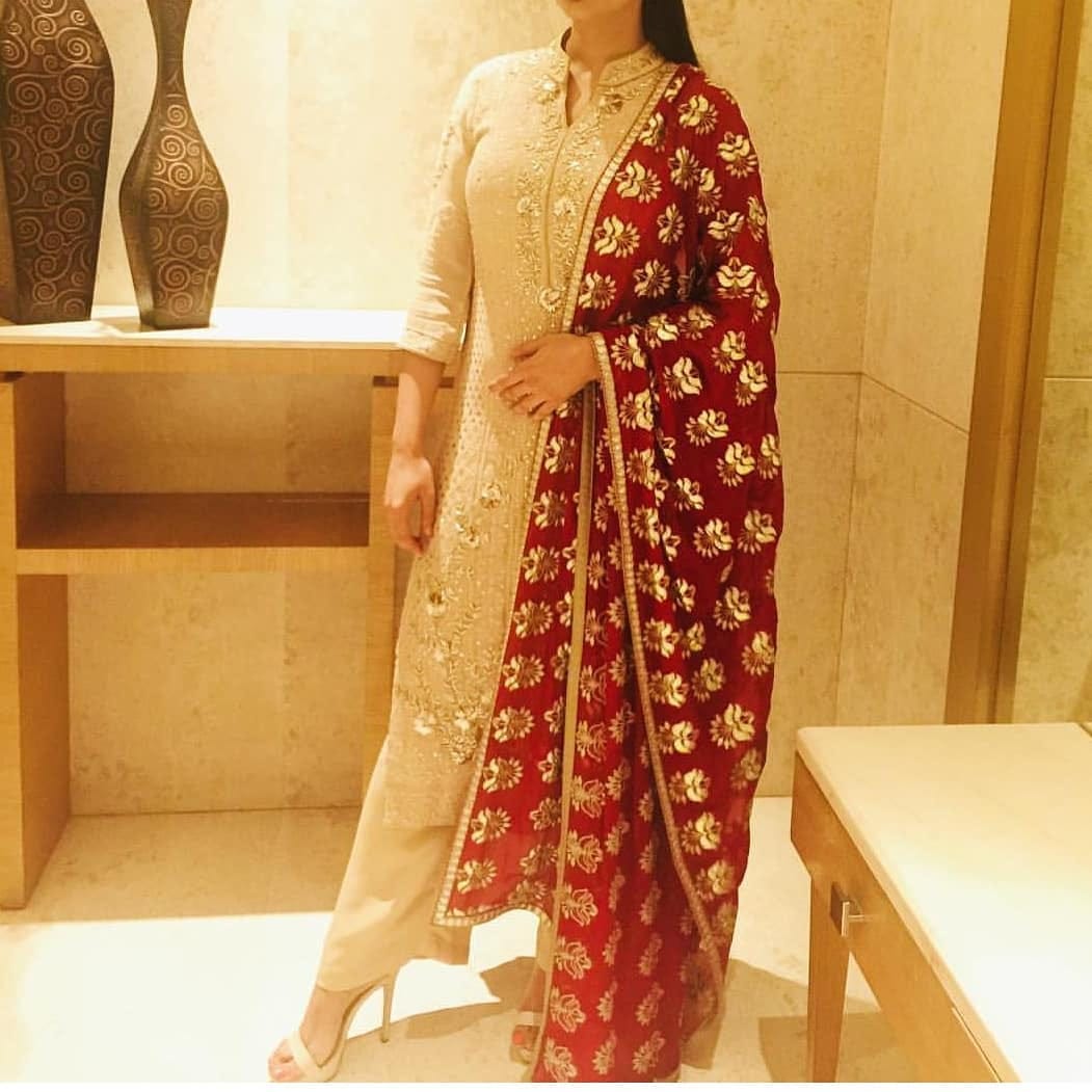 8 Fabulous Ways To Wear Your Bridal Lehenga Again Om Grover Medium