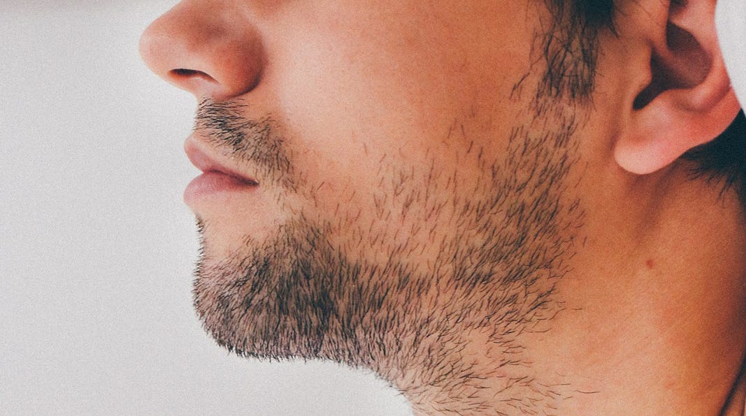 Come Scurire La Barba Naturalmente Come Accorciare la Barba in Modo Regolare | by Fabrizio Colmi | Pelo