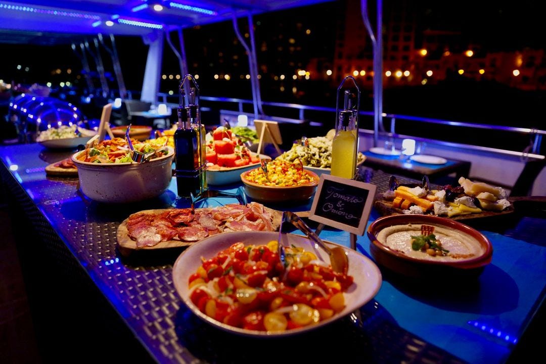 How to choose the best dinner cruise in Dubai? | by Tripx Tours | Medium