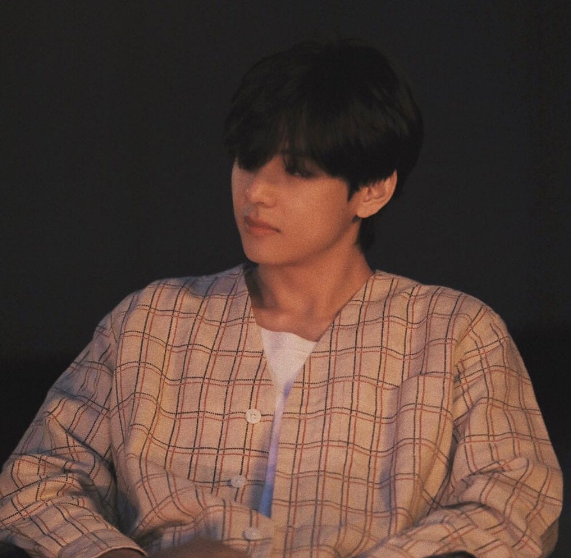 What Makes Bts V S Blue Grey By Bts Pop Sublime Meaning Of Lyrics And Music Medium