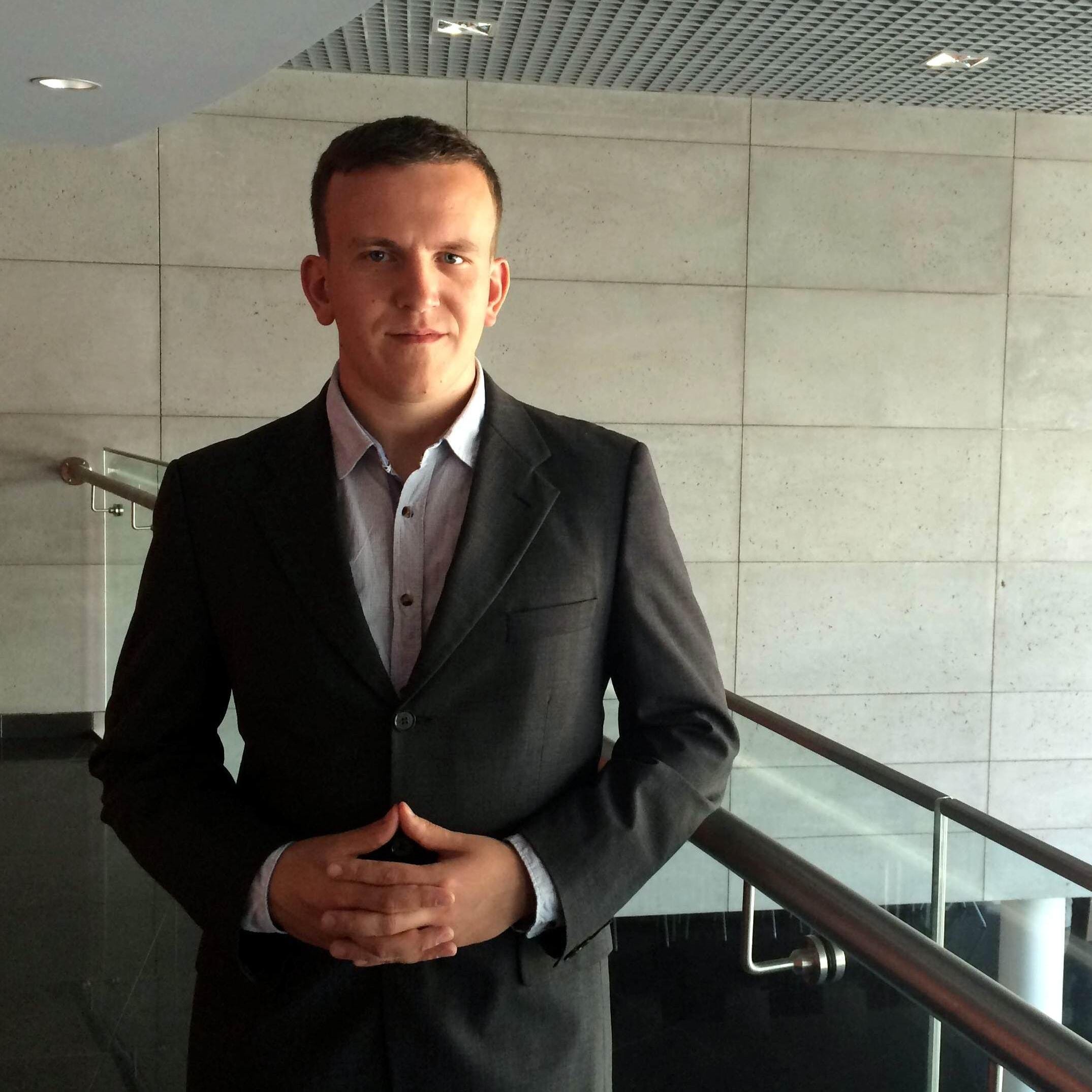 Luke Rozek – Medium