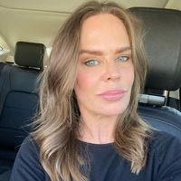 Delotta Brown – Medium