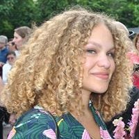 Guinevere Ras – Medium