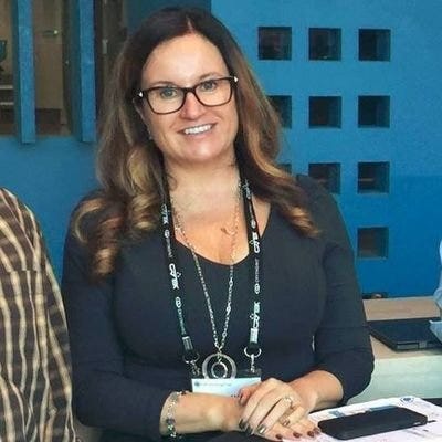 Lisa Bell – Medium