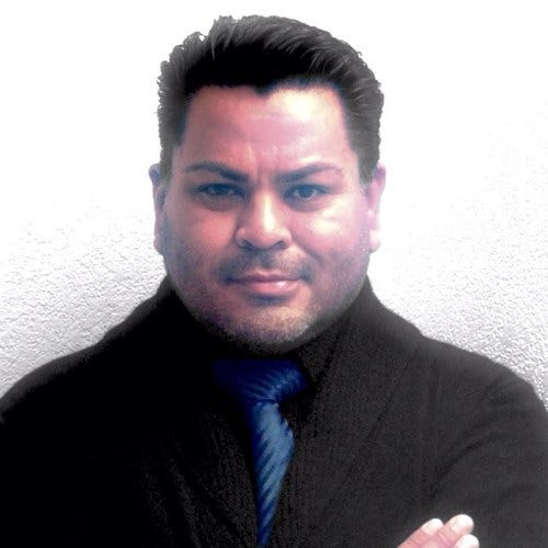 People following martin cisneros