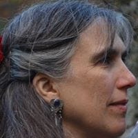 Poppy Singer – Medium