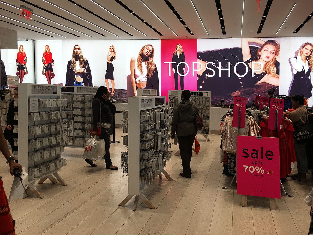 Unique SEG Signage Everywhere at Topshop in NYC | by 40 VISUALS | Medium