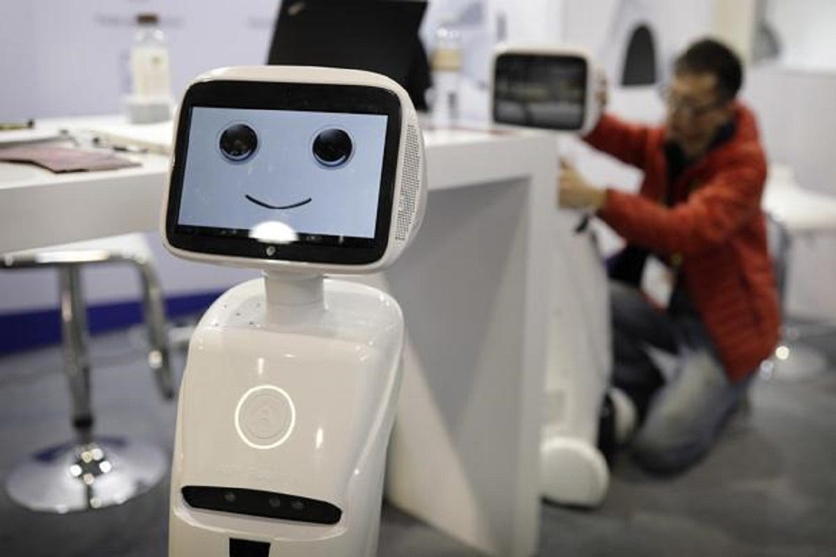 Humanoid Robot replacing Teachers – Robots conducting Artificial Intelligence Class, Future Teachers