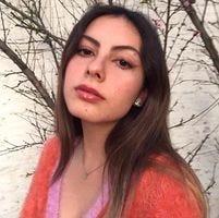 Renata Burgos – Medium