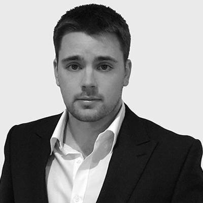 People following Darryl Hall